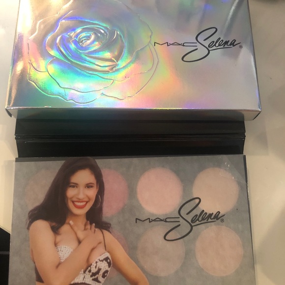 Mac Selena Eyeshadow Palette - Picture 4 of 9